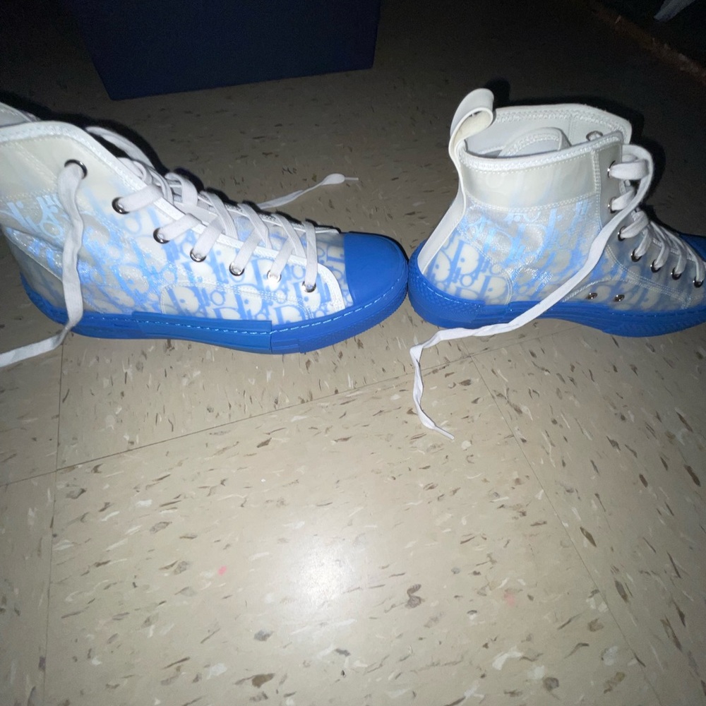 Dior B23 High Top
Gradient Blue - Picture 4 of 4